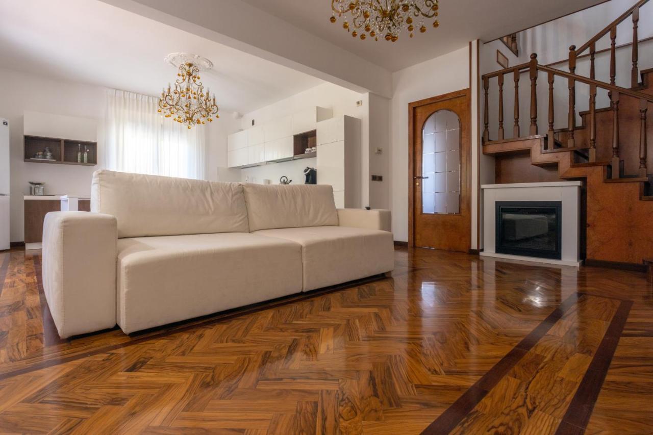 La Principessa Nera B&B Ostra ภายนอก รูปภาพ