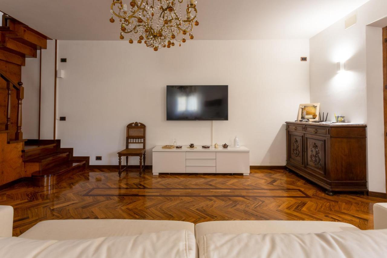 La Principessa Nera B&B Ostra ภายนอก รูปภาพ